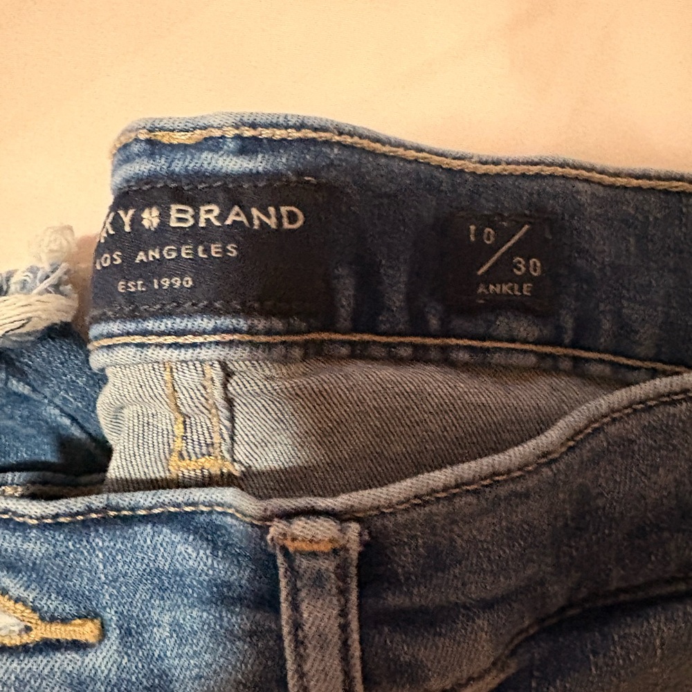 Lucky Brand High Rise Blue Jeans - Picture 2 of 2
